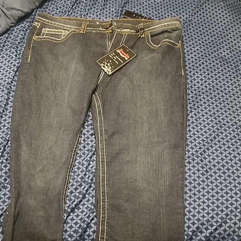 Capri pants